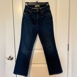 NWT! Madewell, Women’s Curvy Kick Out Crop, Size 27 Dark Blue Jeans